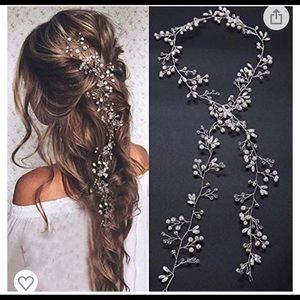 Wedding hair piece, pins included. Never opened